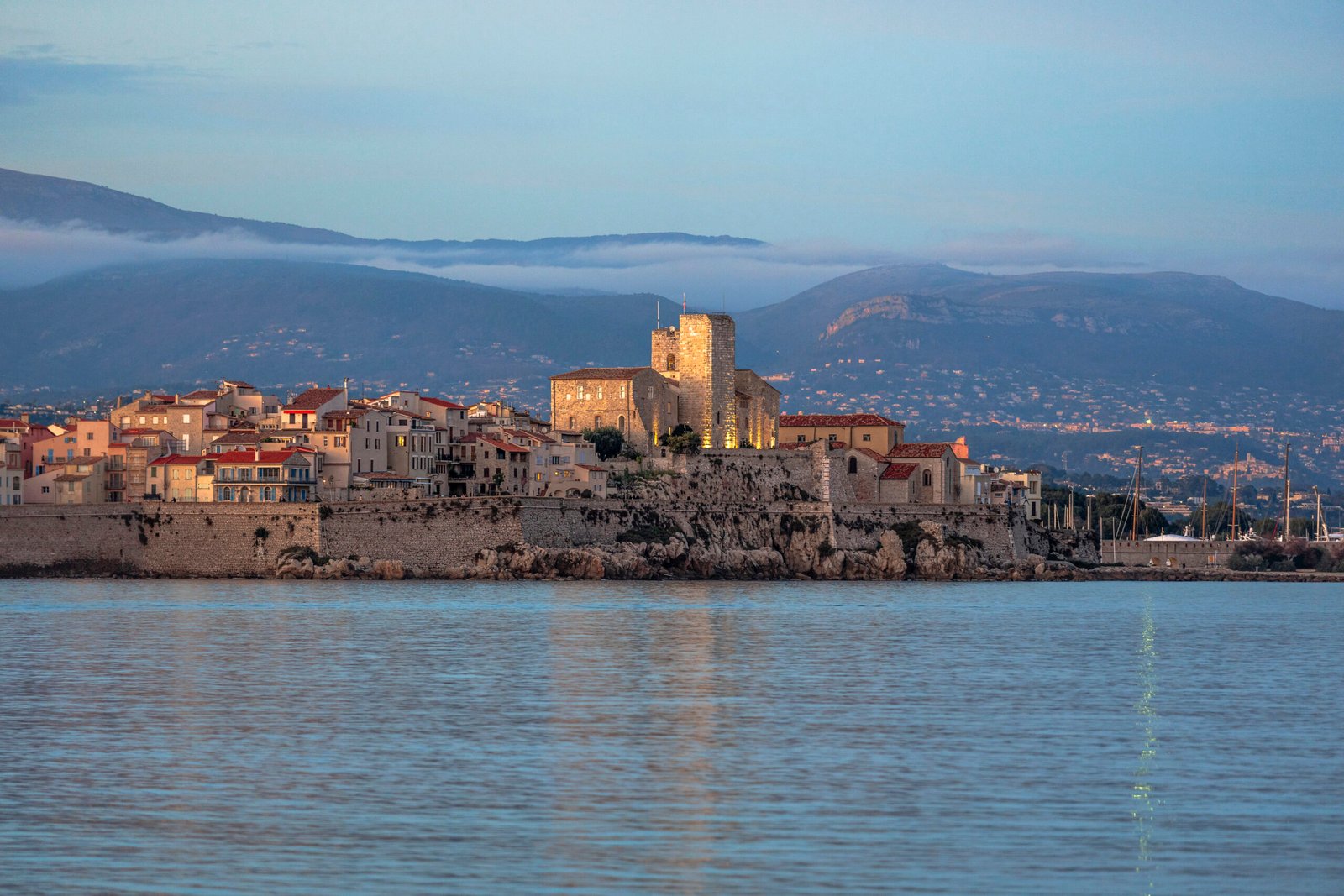 superyacht-visuals-photography-videography-destination-antibes